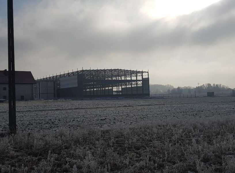 Budynek gospodarczy z płyty warstwowej